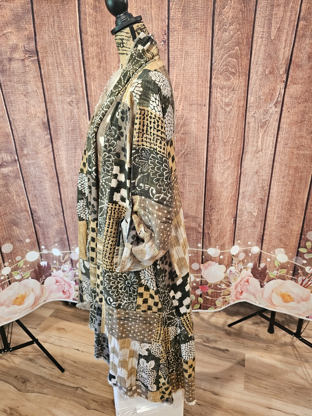I LOVE LINEN NWOT PEACE Embroidered Patchwork Kimono Jacket - Olive Green - Picture 4 of 5